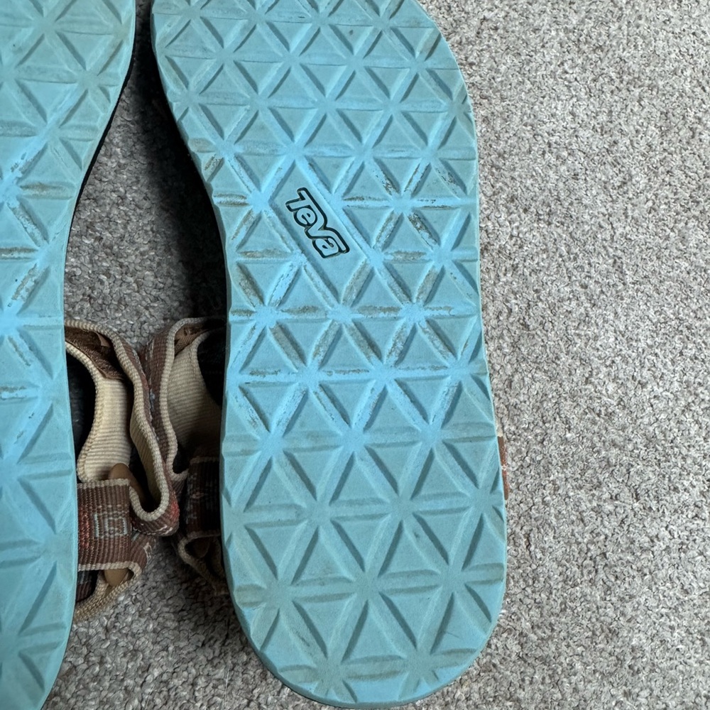 Teva Brown and Black Sandals with Patterned Straps - Picture 7 of 8